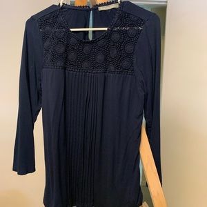 Navy blue top